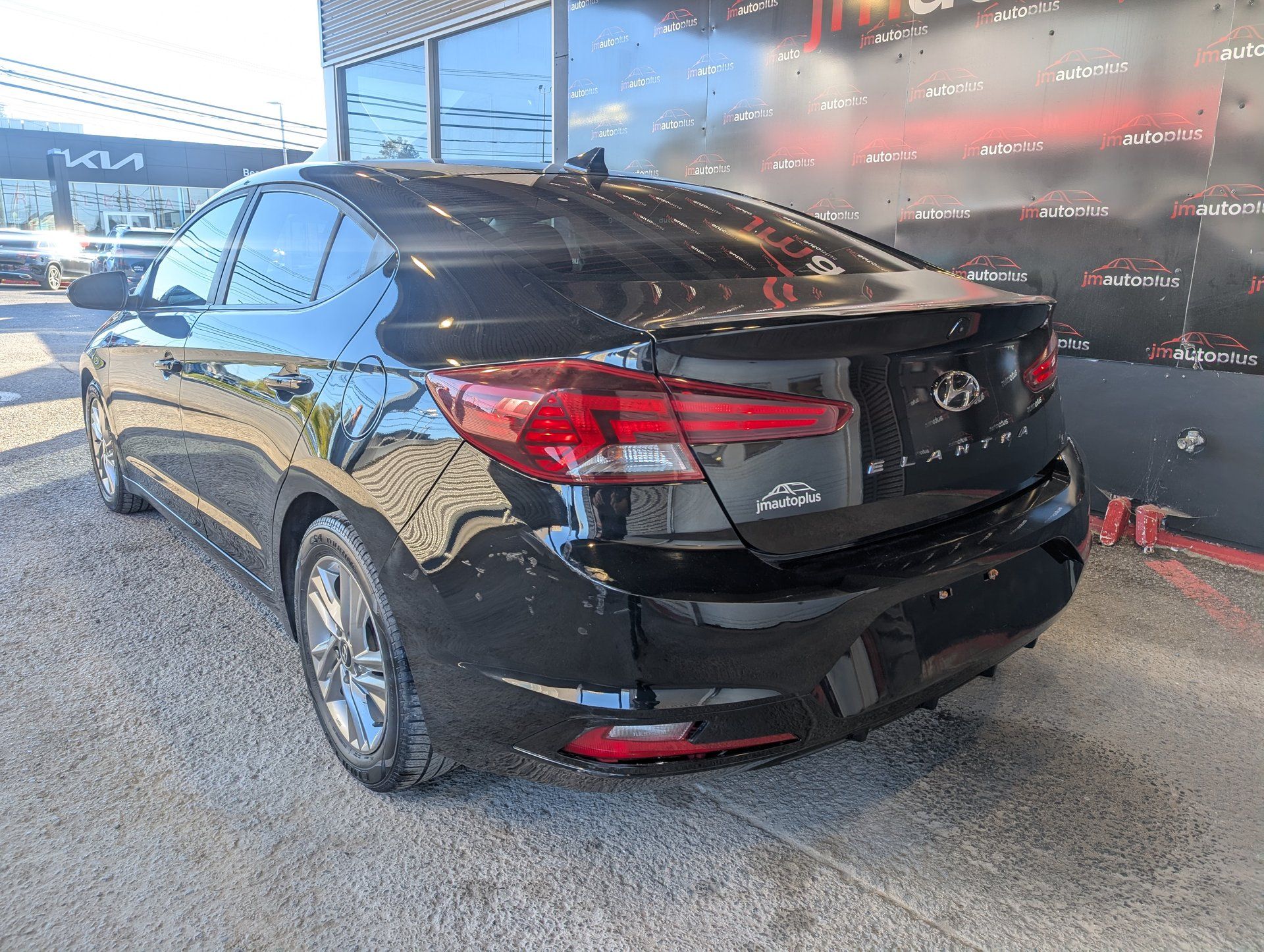 Hyundai Elantra 2019 - Thumbnail 11