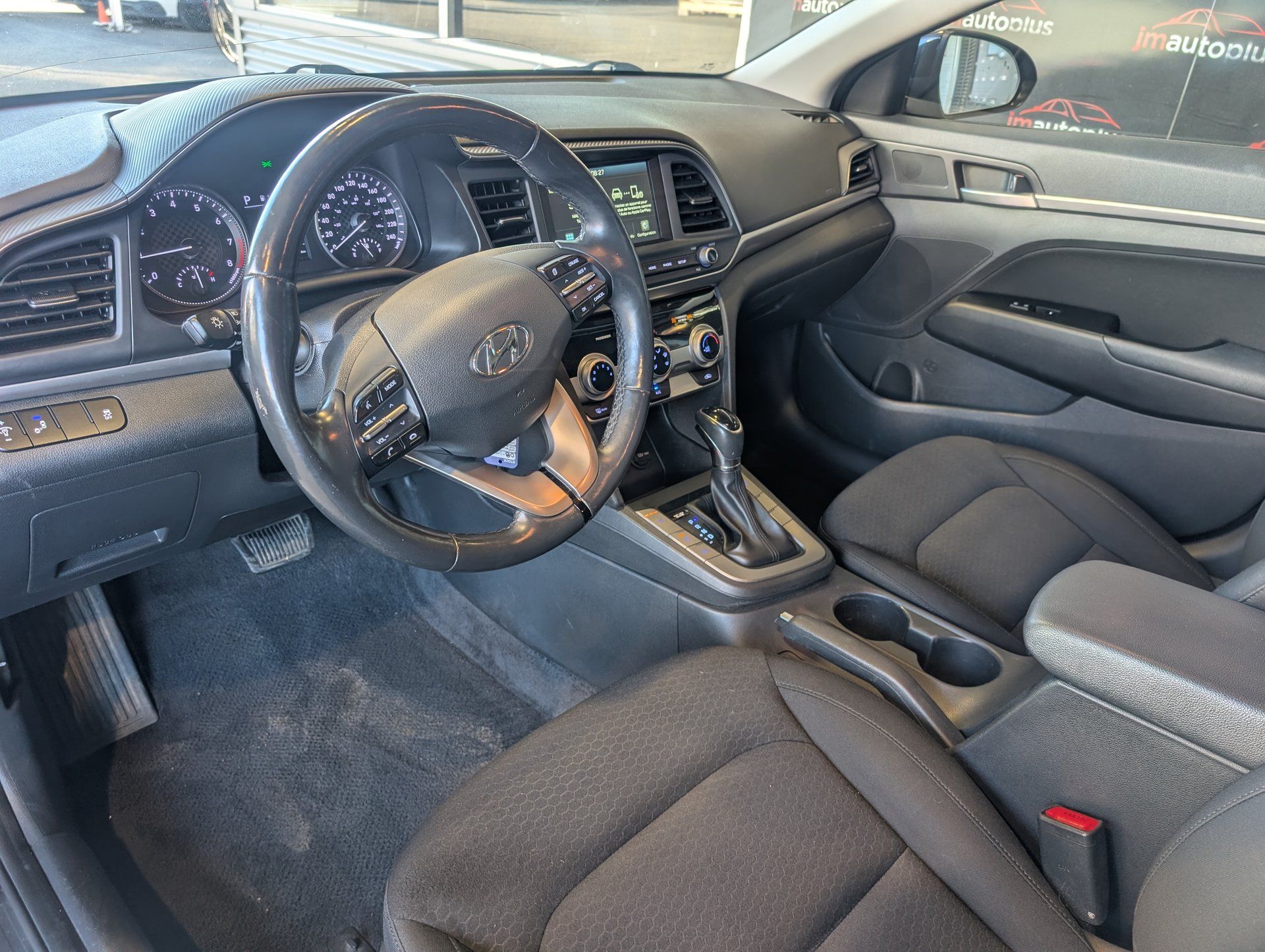 Hyundai Elantra 2019 - Thumbnail 12