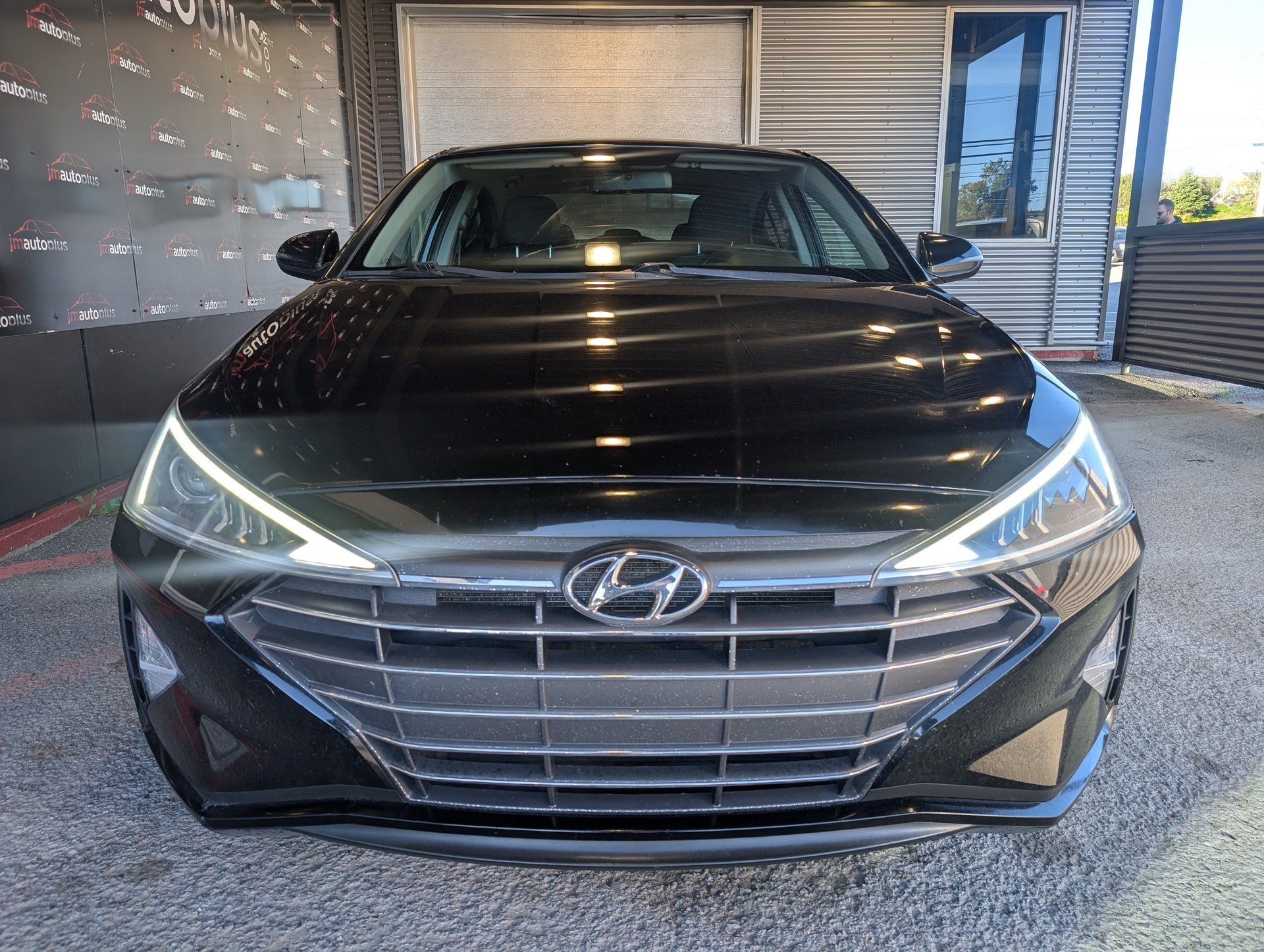Hyundai Elantra 2019 - Thumbnail 3
