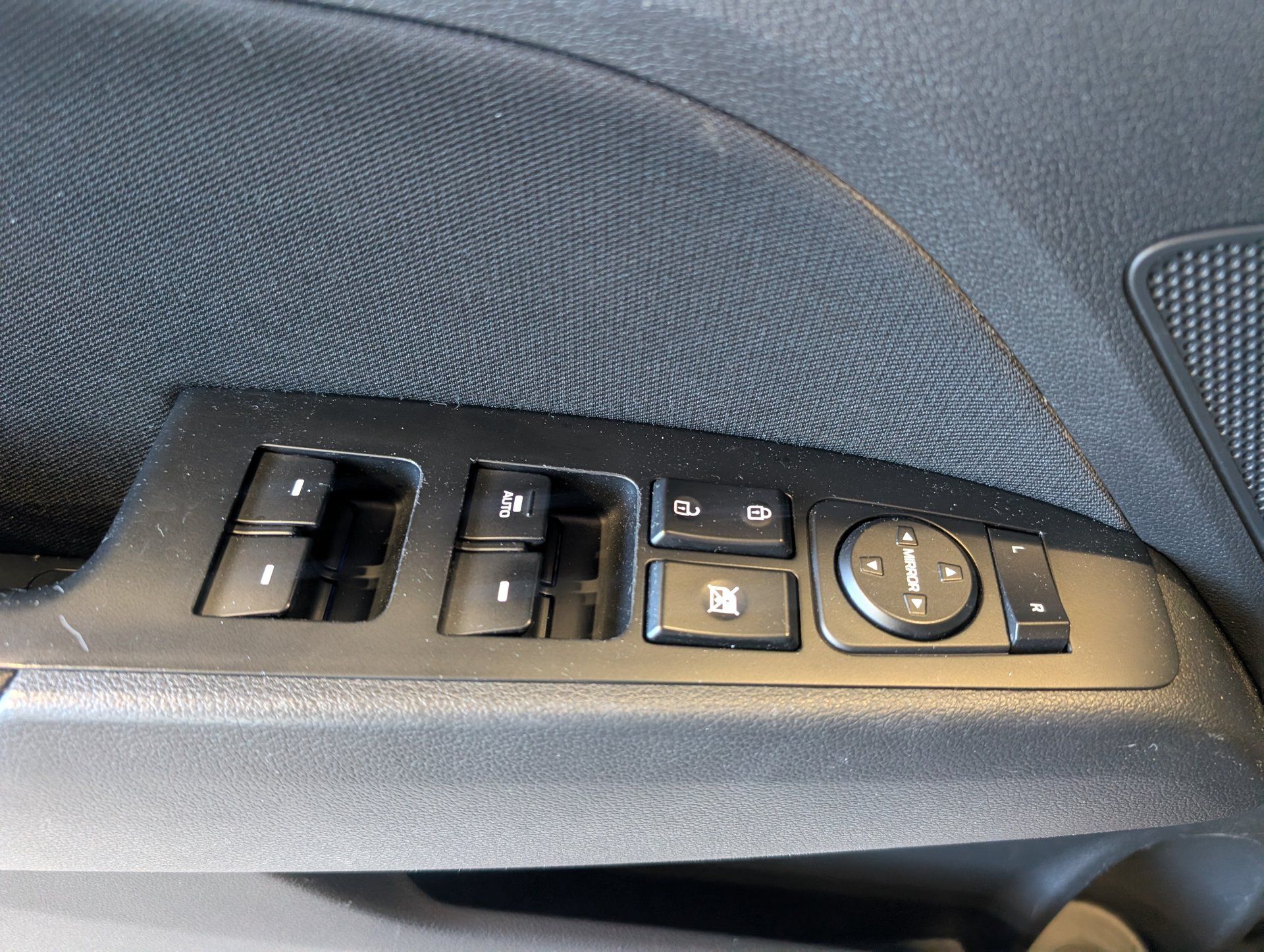 Hyundai Elantra 2019 - Thumbnail 14