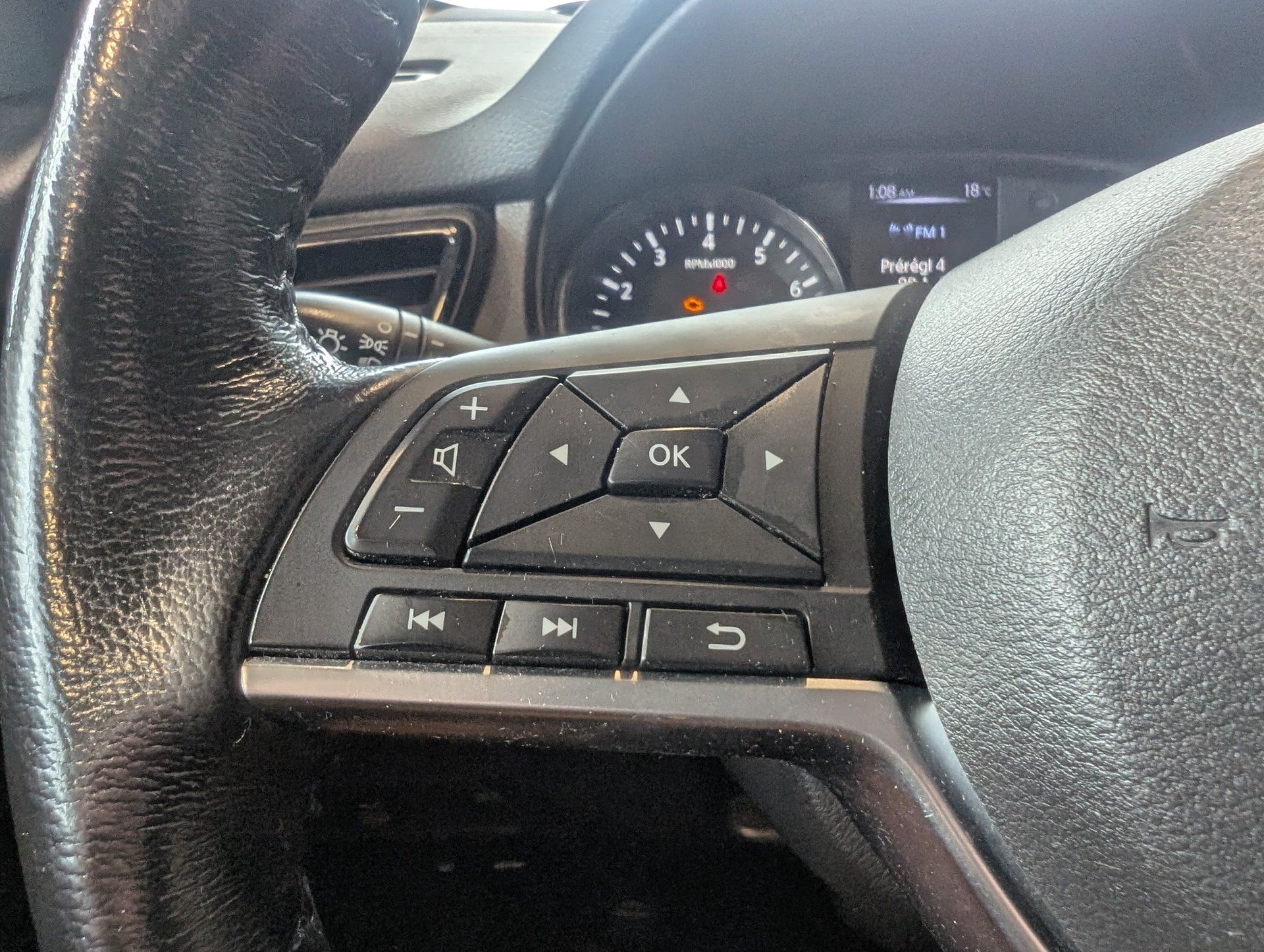 Nissan Qashqai 2018 - Thumbnail 19