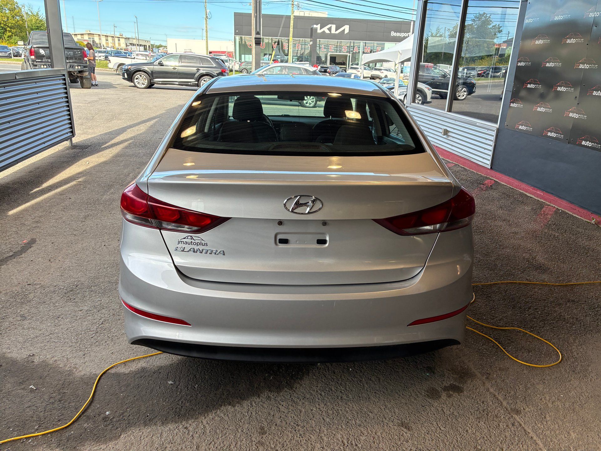 Hyundai Elantra 2018 - Thumbnail 4