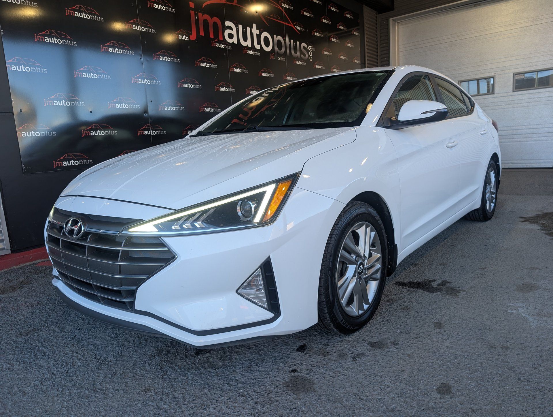 Hyundai Elantra 2020 - Thumbnail 1