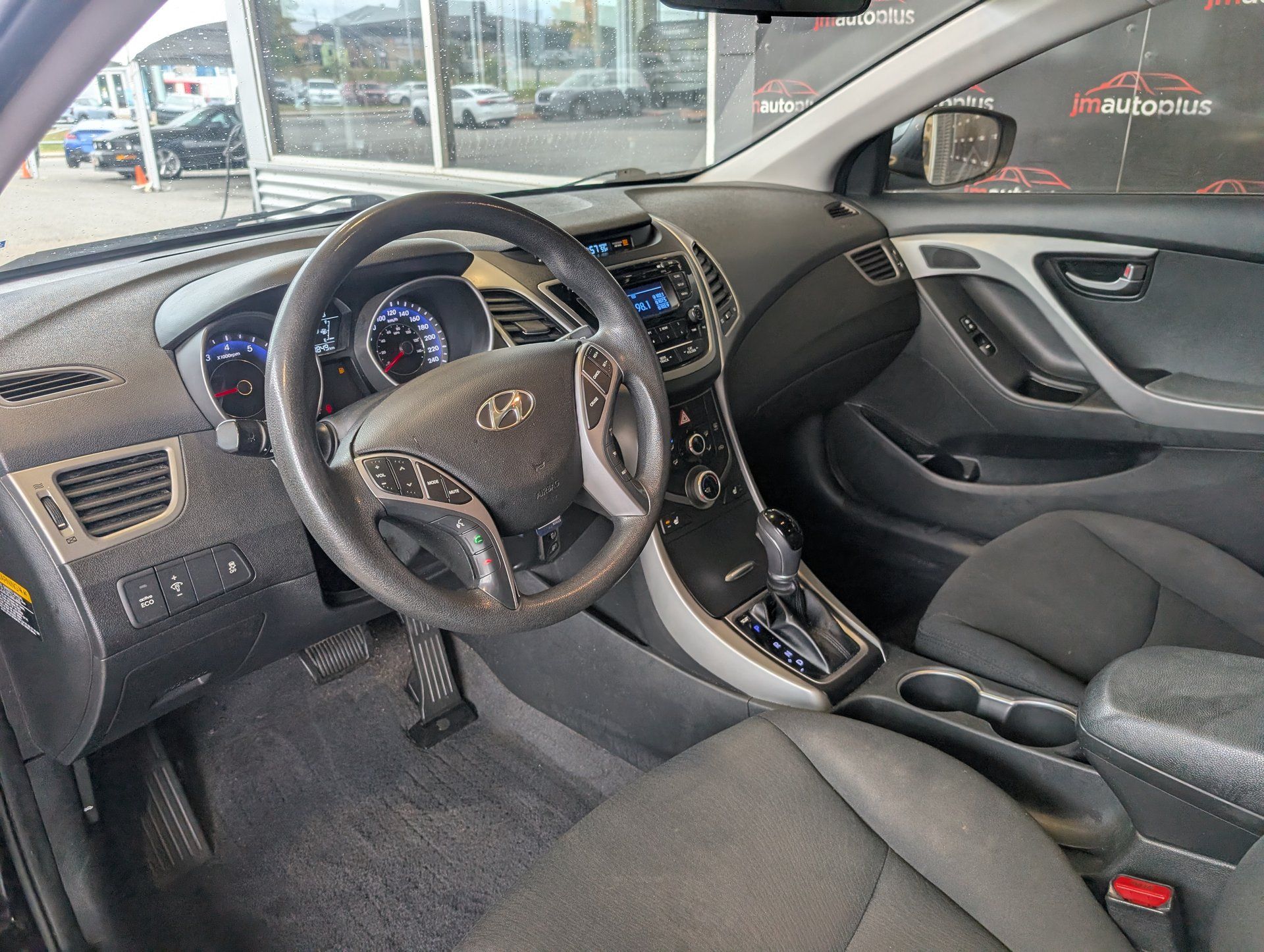 Hyundai Elantra 2015 - Thumbnail 12
