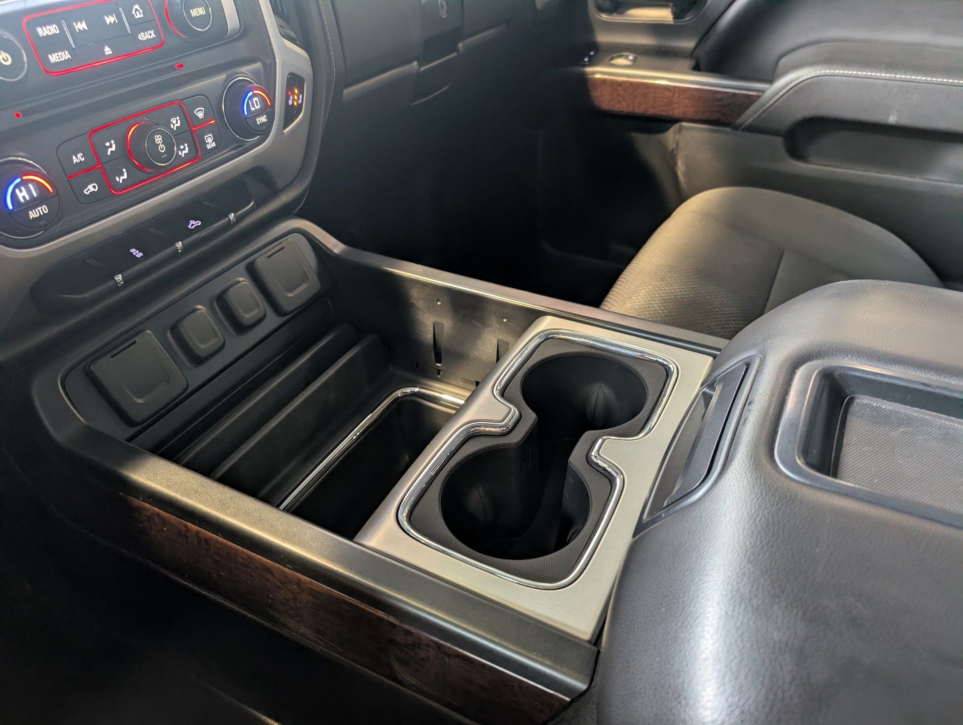 GMC Sierra 1500 2015 - Thumbnail 24