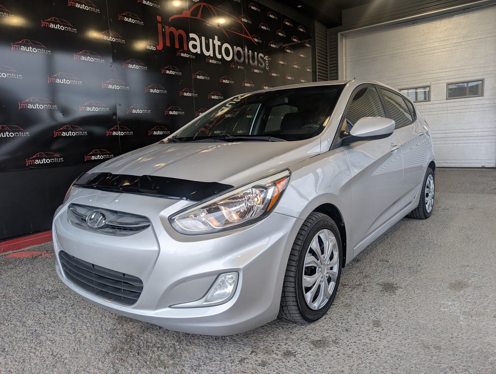 Hyundai Accent 2016 - Thumbnail 1