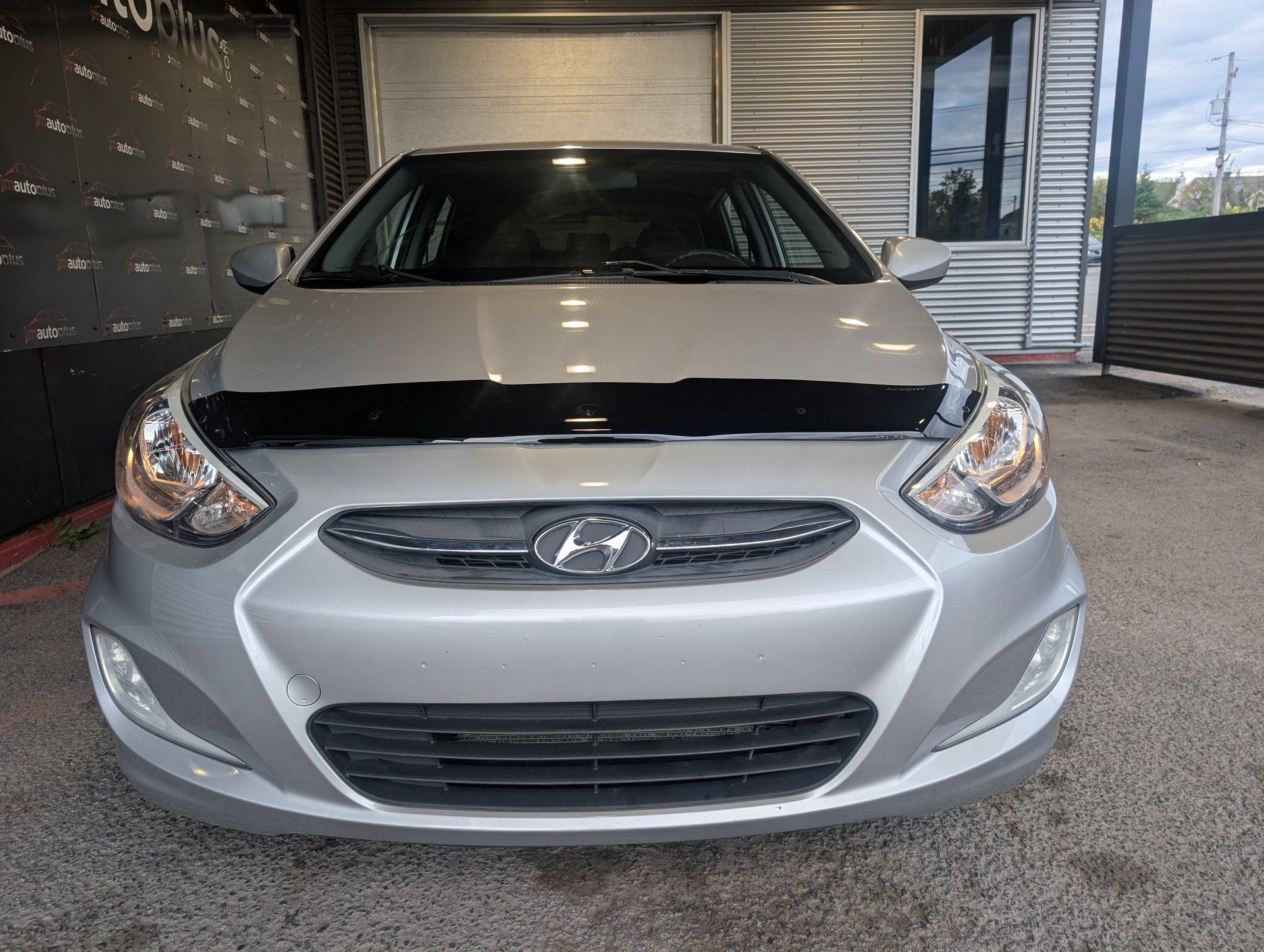 Hyundai Accent 2016 - Thumbnail 3