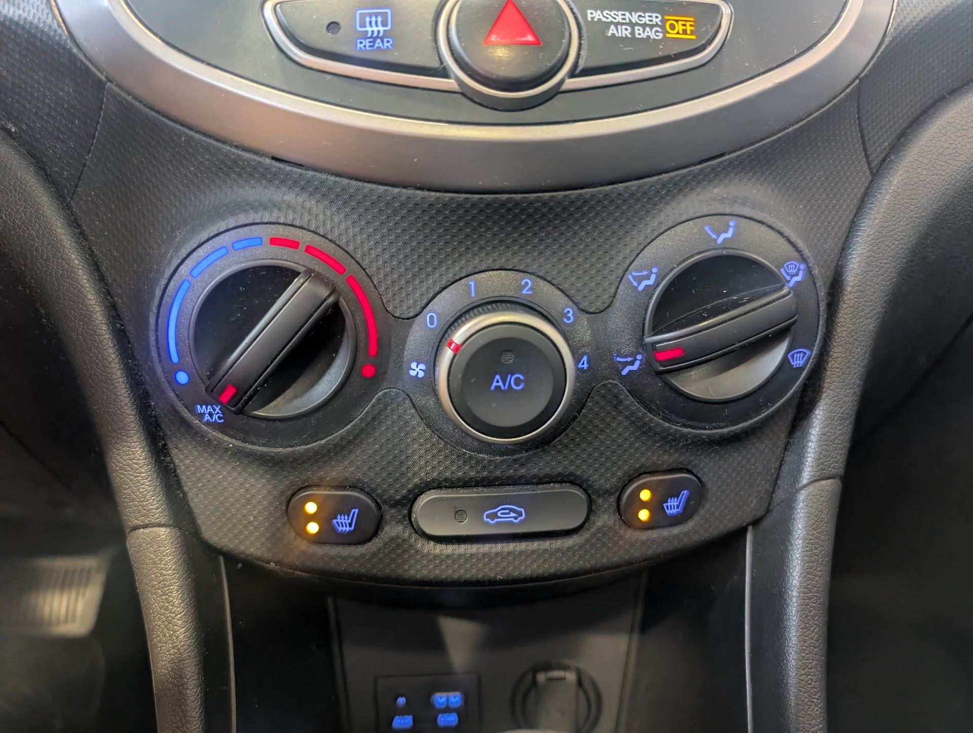 Hyundai Accent 2016 - Thumbnail 21