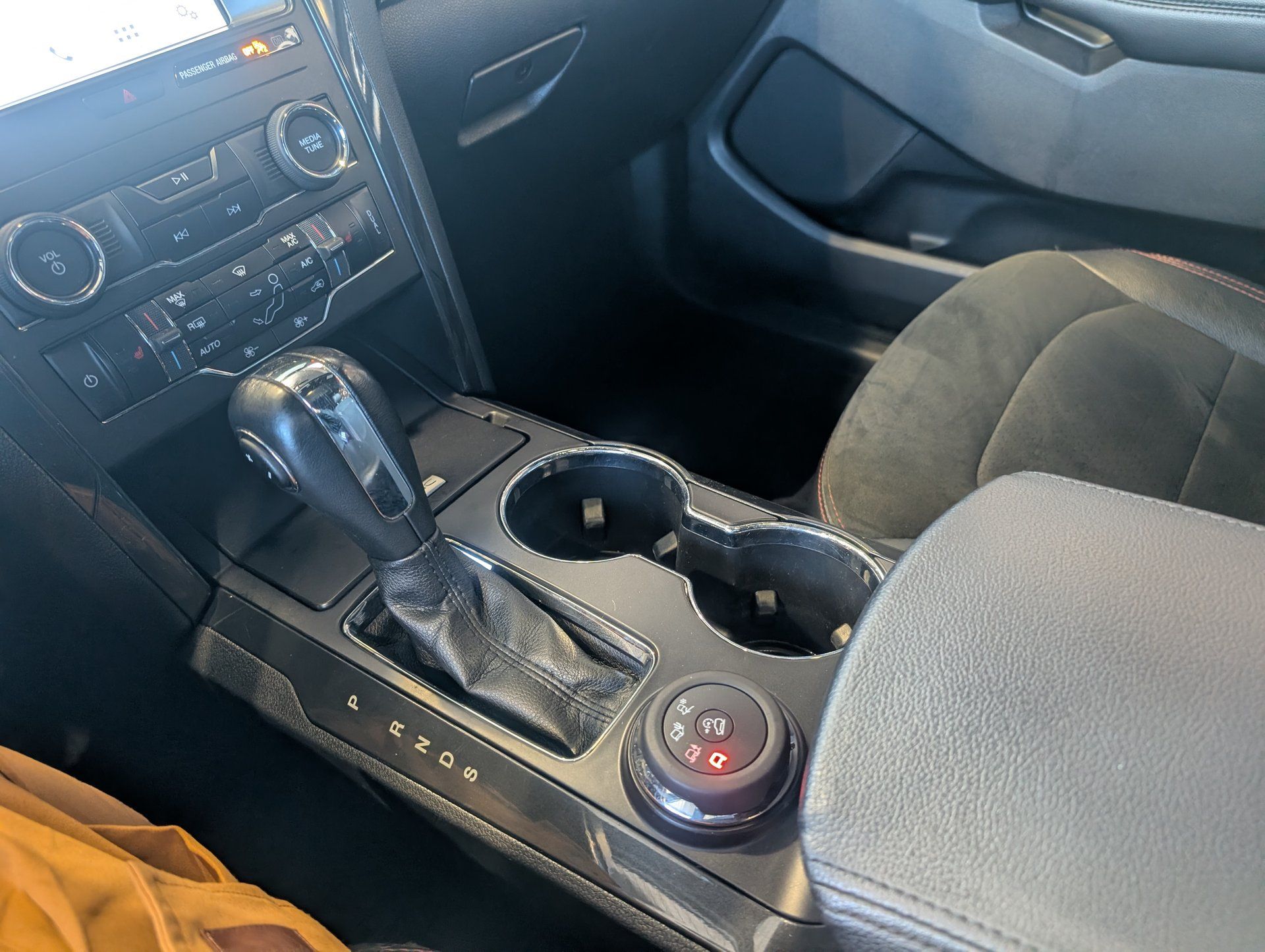 Ford Explorer 2019 - Thumbnail 27