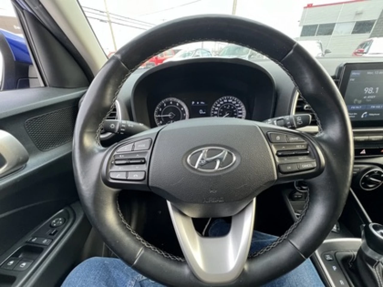 2020 Hyundai Venue PREFERRED Main Image