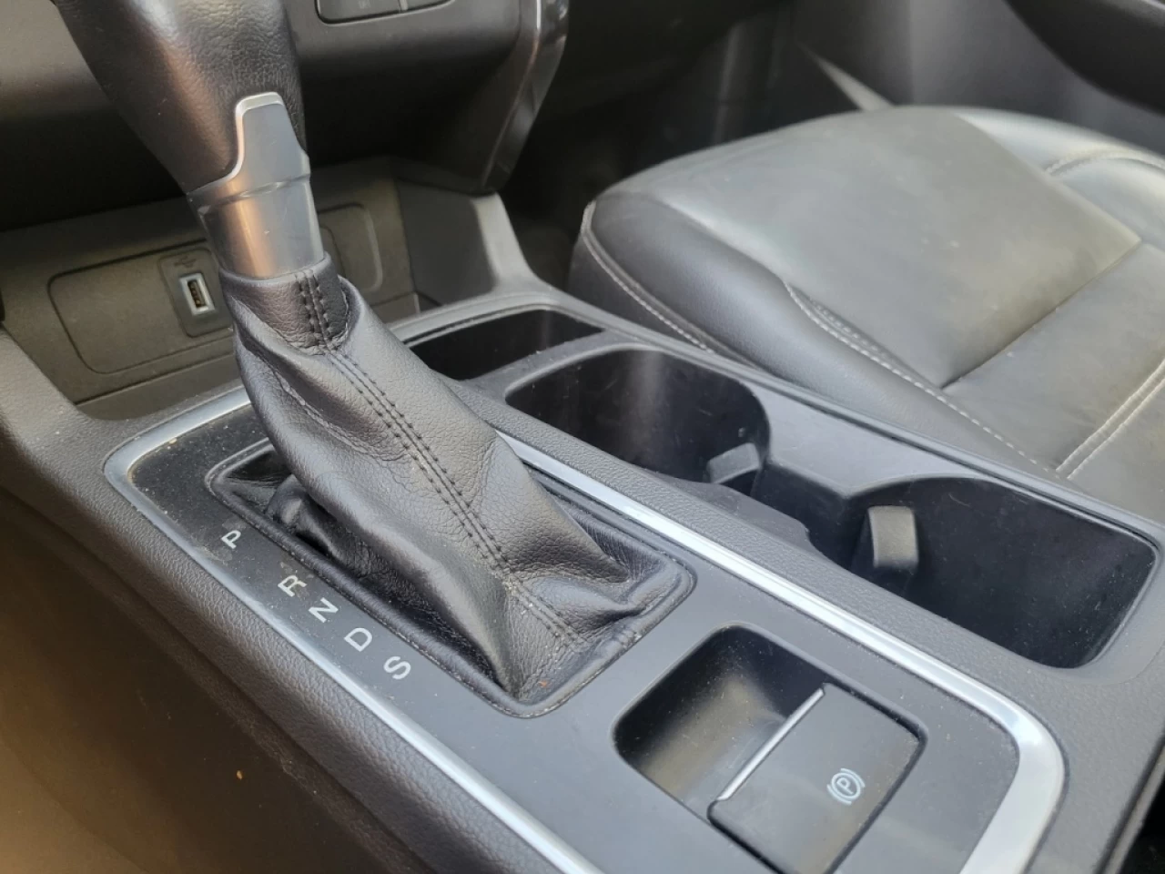 2017 Ford Escape Titanium*AWD*TOIT*NAVIGATION*CUIR* Main Image