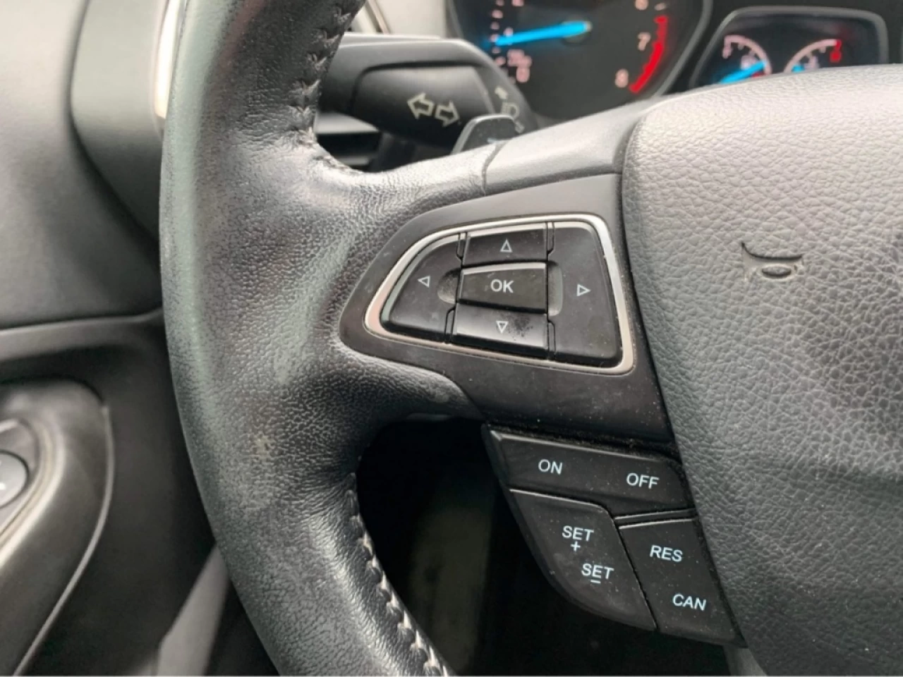 2017 Ford Escape Titane Image principale