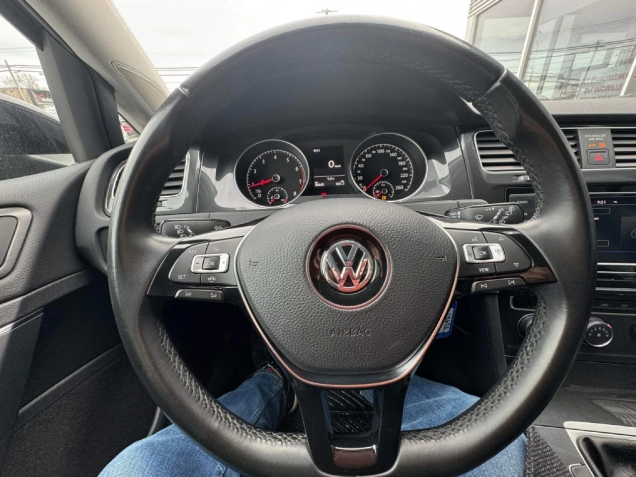2019 Volkswagen Golf Comfortline Main Image